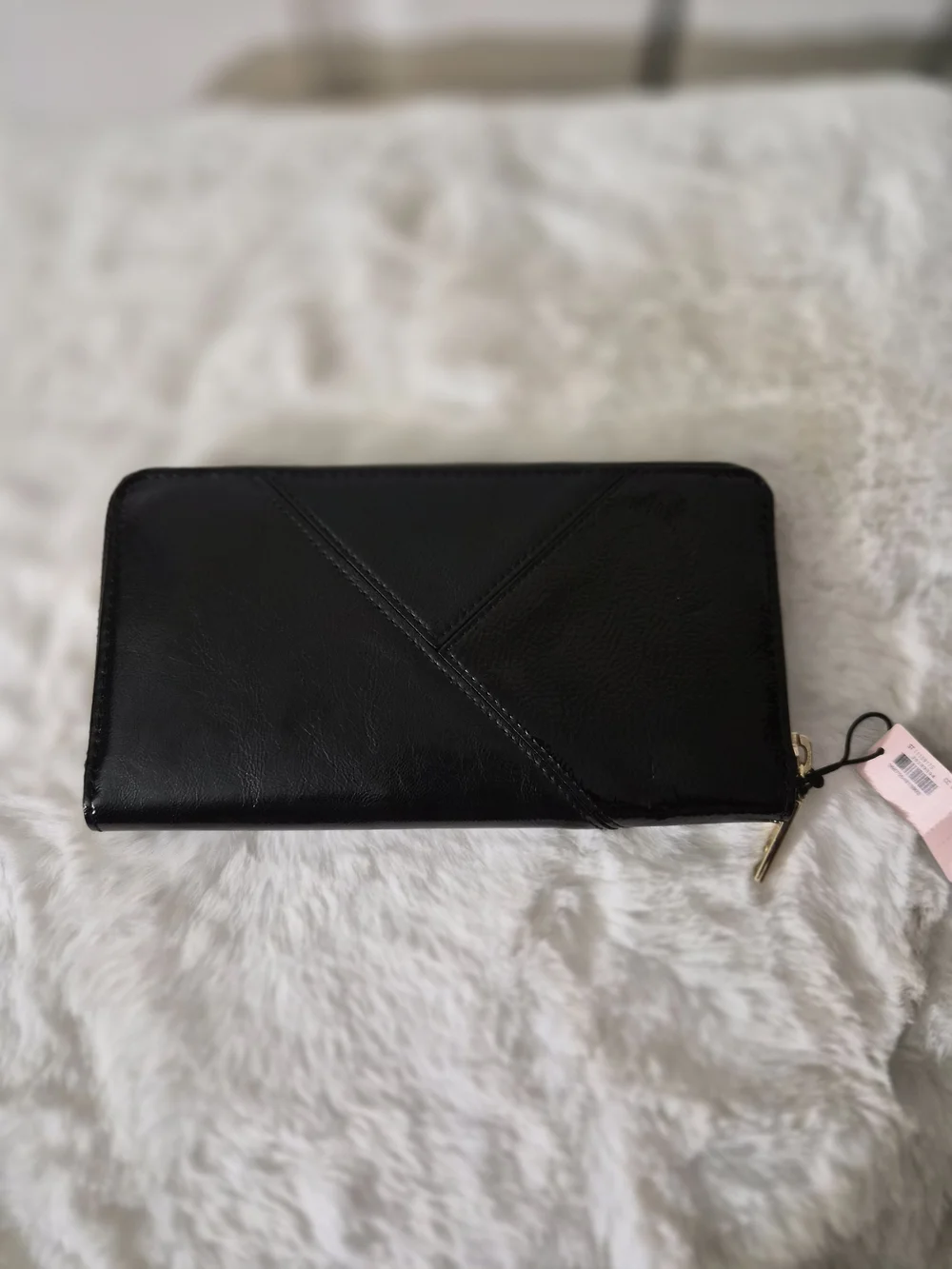 Victoria's Secret Black Patent Zip-Around Wallet with Gold Studs - Picture 2 of 10
